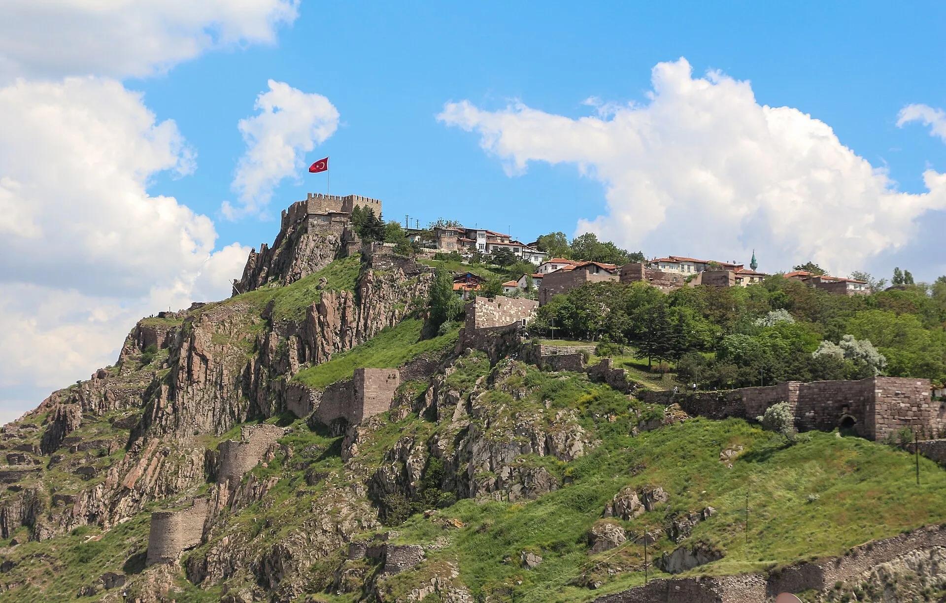 Le château d'Ankara (Ankara Kalesi) — une forteresse surplombant la capitale turque