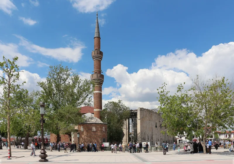 La mezquita de Hacı Bayram en Ankara: un lugar sagrado y un türbe del siglo XV