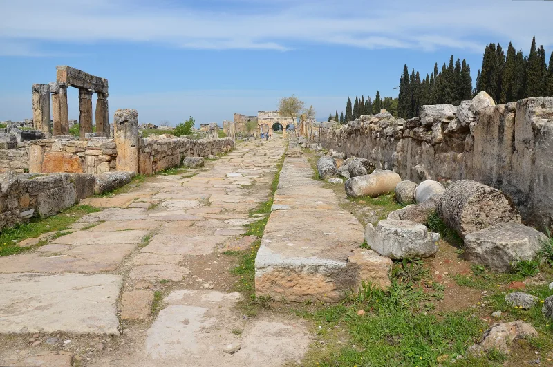Hierápolis (Hierapolis) y Pamukkale: guía de la UNESCO