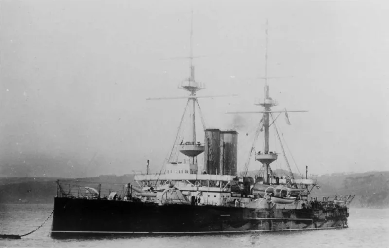Линейният кораб „Оушен“ (HMS Ocean): потъване край Дарданелите, 1915 г.