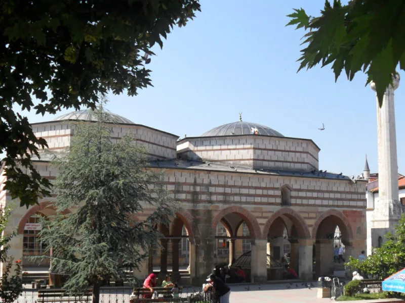 Джамията Насрулах (Nasrullah Camii) в Кастамону — пътеводител