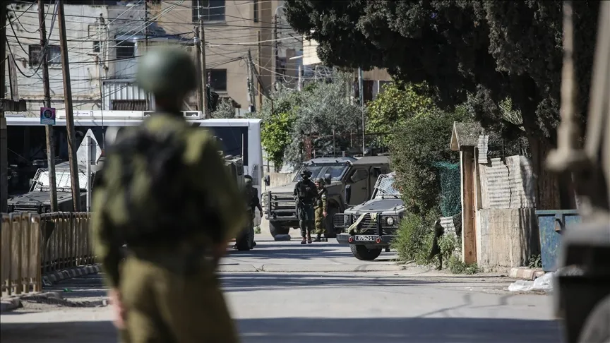 Bij aanvallen van Israëli’s, die Palestijns grondgebied bezetten, in de Westelijke Jordaanoever zijn zes Palestijnen gewond geraakt