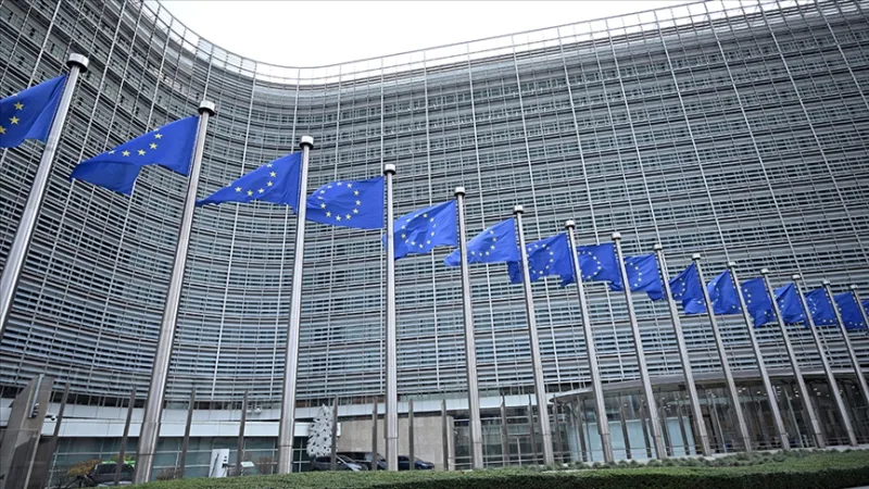 La UE ha aplazado la propuesta de prohibir totalmente las importaciones de petróleo de Rusia