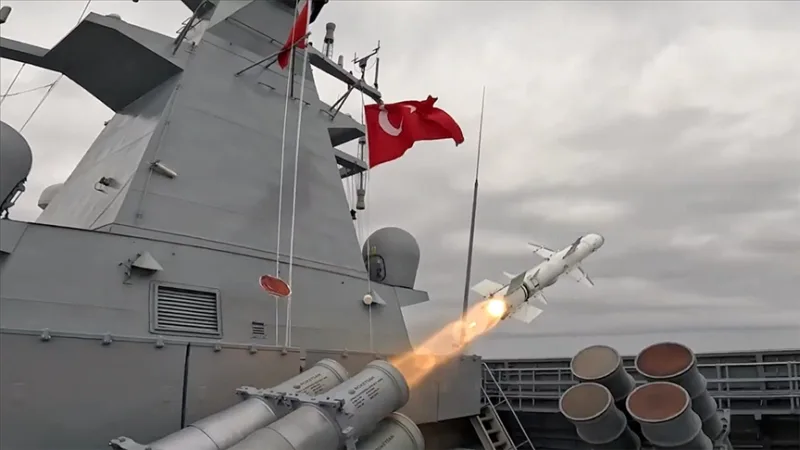 صواريخ «أتماكا» المضادة للسفن أصابت هدفها البري إصابة كاملة