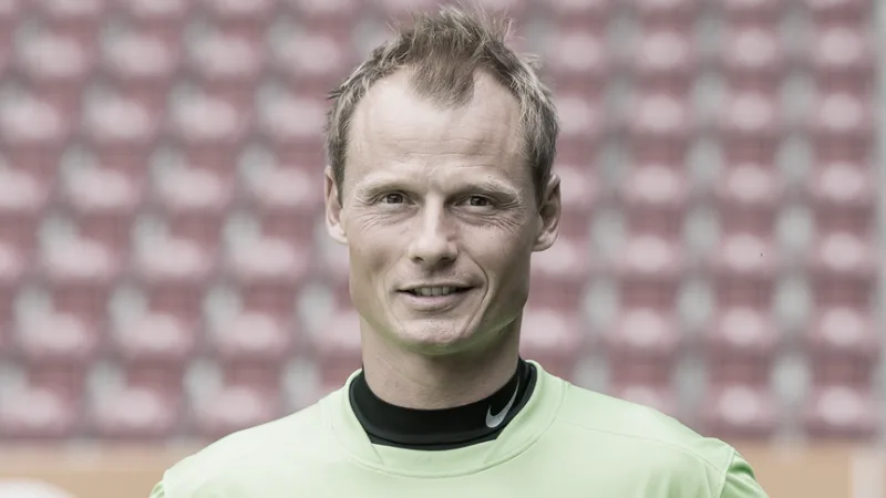 Бывший вратарь «Арсенала» Маннингер погиб в результате столкновения поезда с его автомобилем