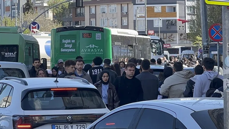 Práce na linke metra v Istanbule spôsobili dopravné komplikácie